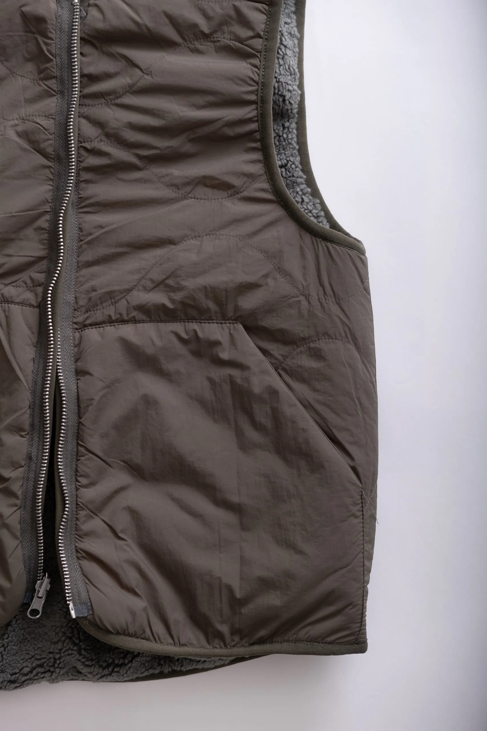 HEARTH VEST - PETROL GREEN